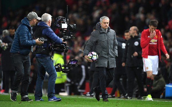 Ditahan Imbang Everton, Mourinho Kritik Kinerja Wasit