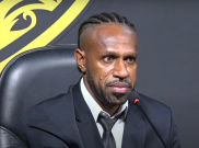 Boaz Solossa Resmi Diperkenalkan Jadi Pemain Borneo FC