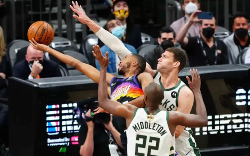 Hasil Final NBA: Giannis Cetak Rekor, Bucks Tumbangkan Suns di Gim Ketiga