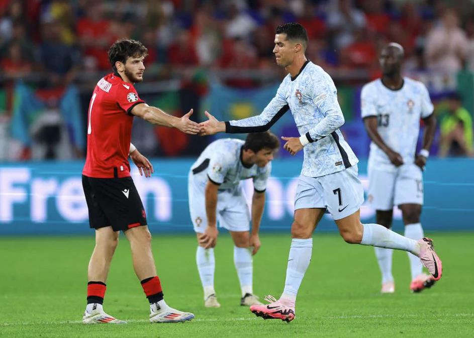 Cerita Menarik Khvicha Kvaratskhelia: 2013 Gabung Akademi Sepak Bola Cristiano Ronaldo, 2024 Bertemu Sang Idola
