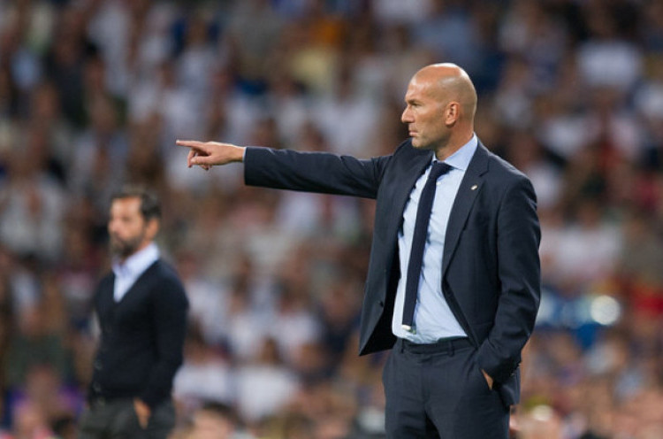 Zinedine Zidane Lempar Kode untuk Juventus dan Timnas Prancis