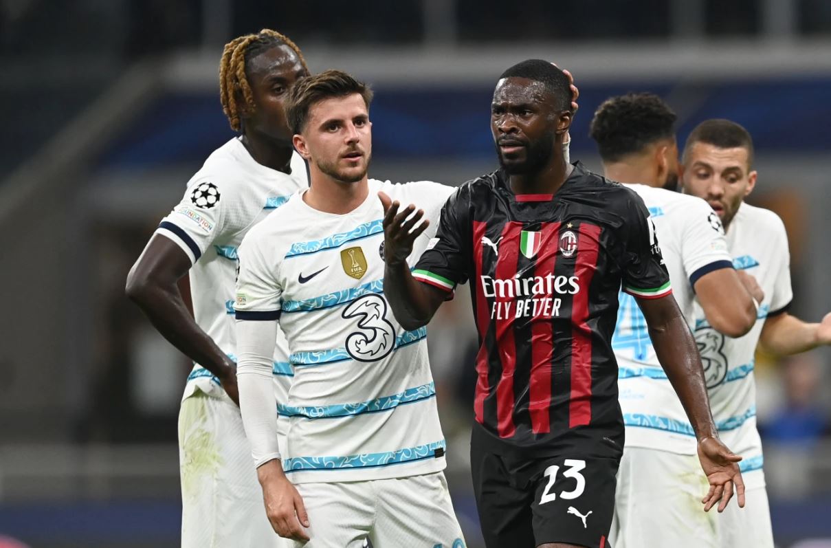 Kontroversi Kartu Merah Laga Milan-Chelsea, Tonali Sebut Sepak Bola Berubah Jadi Basket