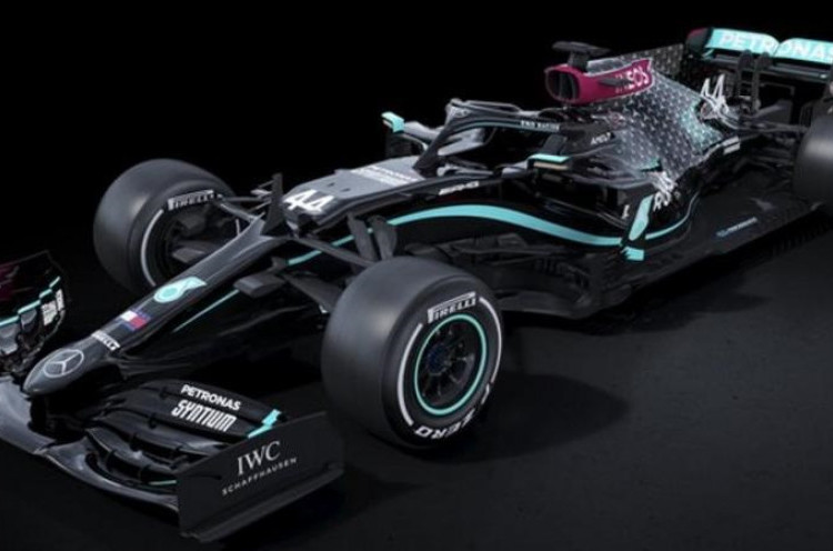 Tak Lagi Perak, Mercedes Tampil dengan Warna Hitam pada F1 2020