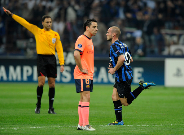 5 Pesepak Bola Top yang Pernah Bela Barcelona dan Inter Milan