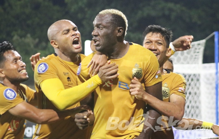 Hasil Liga 1: Dzumafo Dua Gol, Bhayangkara FC Tekuk Barito Putera
