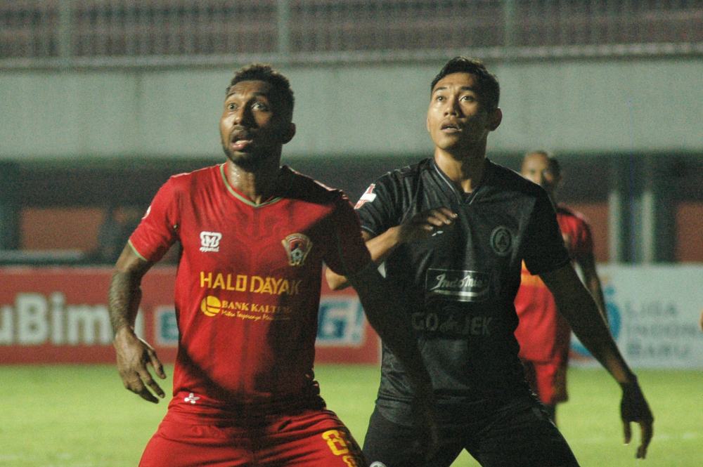Striker Kalteng Putra Patrich Wanggai Ditetapkan Tersangka