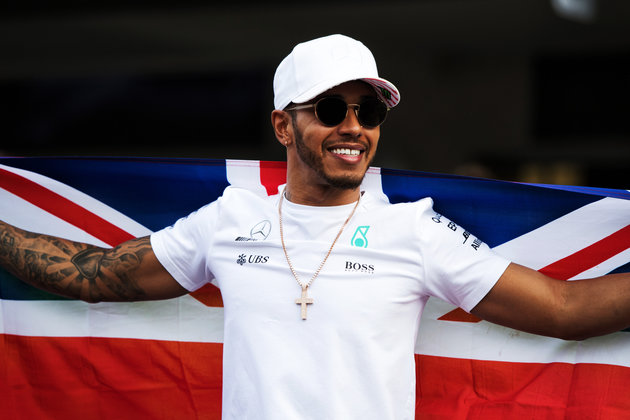 Hamilton Bantah Kemplang Pajak