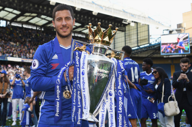 Hazard Raih Penghargaan Chelsea Player of The Year 2017