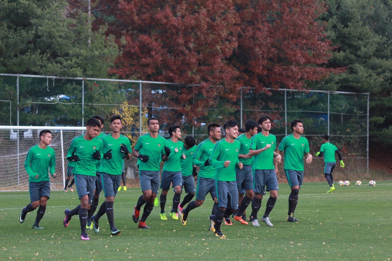 Jelang Lawan Malaysia, Timnas U-19 Latihan di Bawah Cuaca Minus