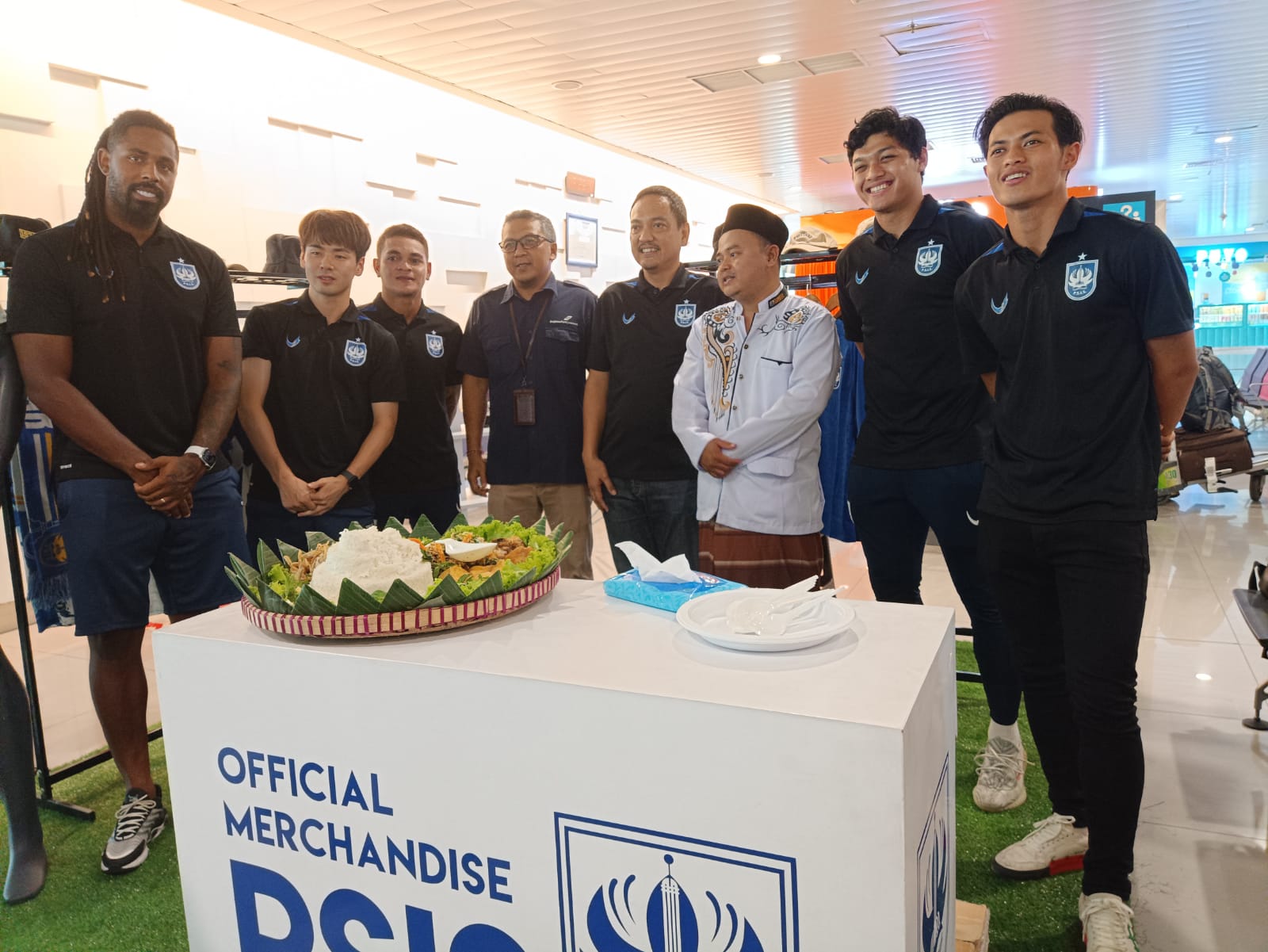 PSIS Semarang Buka Store di Bandara Jenderal Ahmad Yani