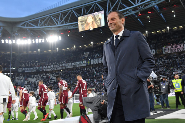 Belum Pikirkan Masa Depan, Massimilano Allegri Pilih Berlibur ke Pantai