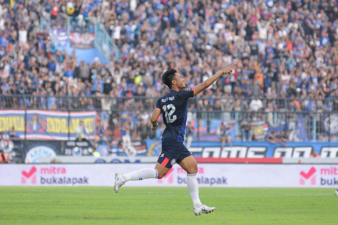 Hasil Piala Presiden 2022: Kalahkan PSIS Lagi, Arema FC Melaju ke Final