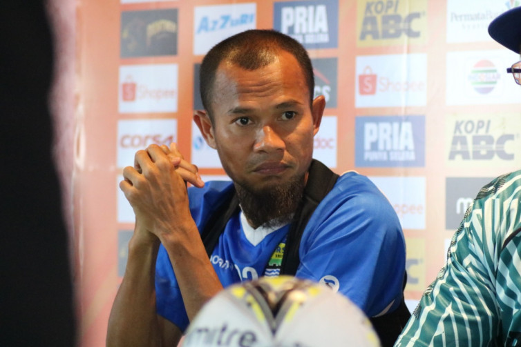 Dua Bek Persib Sambut Gembira Liga 1 2020 Dilanjutkan