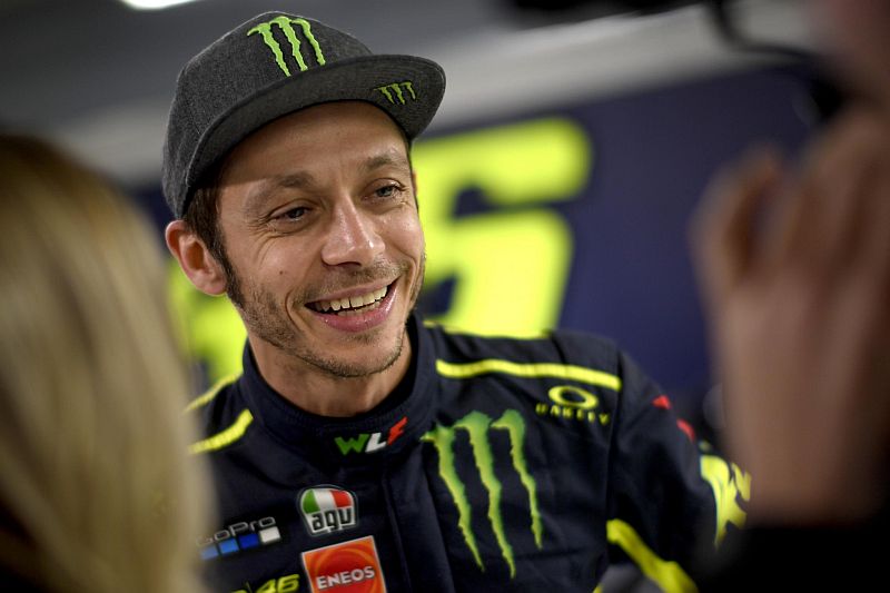 Lewat Facebook, Suzuki Sempat Berniat Rekrut Valentino Rossi