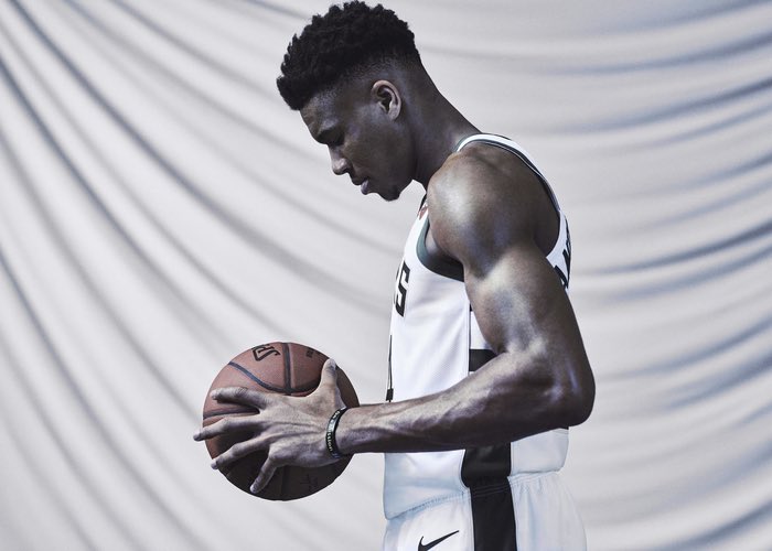 Perjalanan Giannis Antetokounmpo Menemukan Bulu Domba Emas