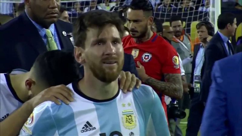 Lionel Messi dan 3 Pemain yang Pernah Menangis di Lapangan