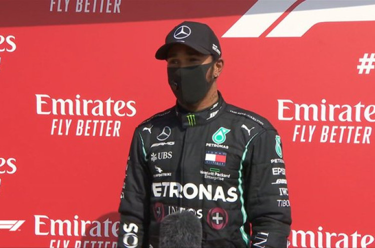 Terima Gelar Kebangsawanan, Lewis Hamilton di Antara Realitas