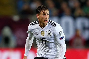 Cari Pengganti Ozil, Arsenal Ramaikan Perburuan Goretzka