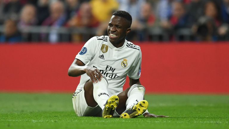 Cedera Engkel Kaki Kanan, Vinicius Dikabarkan Absen Dua Bulan Bela Real Madrid