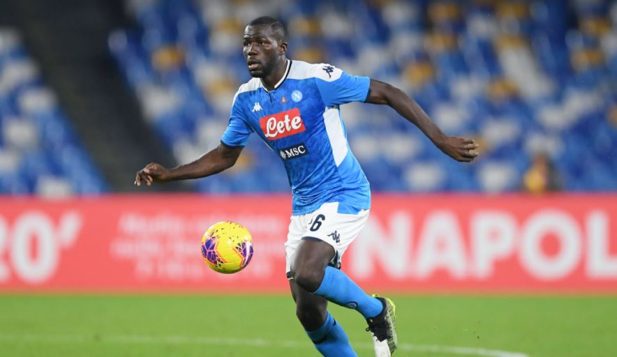 Dibanderol Mahal, Napoli Nantikan Tawaran Duo Manchester dan PSG untuk Transfer Kalidou Koulibaly