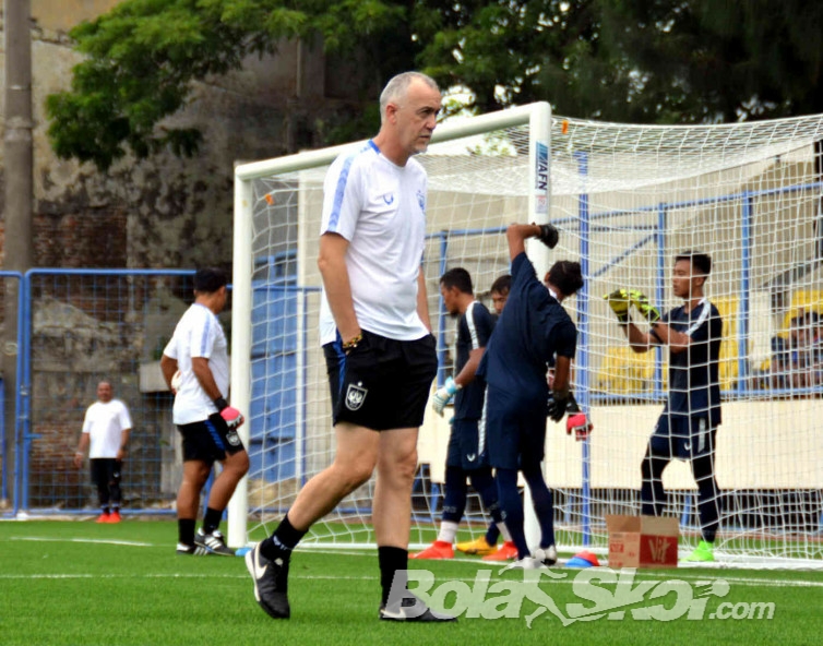 Liga 1 2020 Ditunda, Pelatih PSIS Semarang Dragan Djukanovic Putuskan Tinggalkan Indonesia