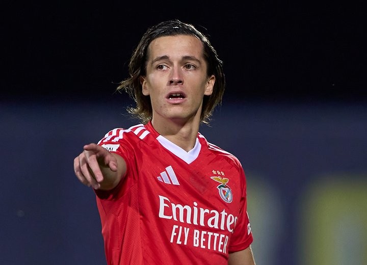 Dahulu Cupu Sekarang Suhu, Alvaro Carreras Kembali ke Real Madrid Usai Sering Dipinjamkan Manchester United