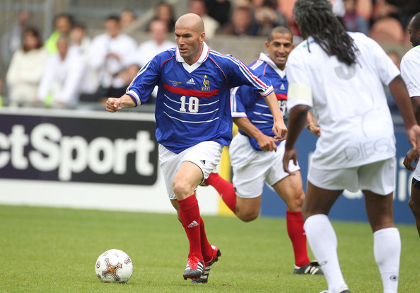 Zinedine Zidane dan 4 Pemain Bintang yang Memutuskan Pensiun Dini