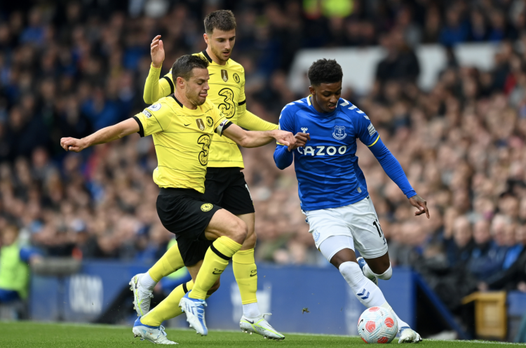 Hasil Pertandingan: Everton Kalahkan Chelsea, Milan Aman di Puncak