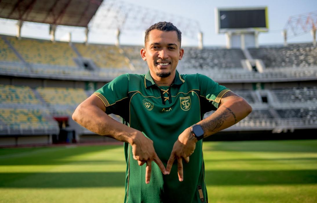 Persib Bertabur Bintang, Persebaya Pilih Pemain Kaya Pengalaman