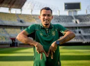 Persib Bertabur Bintang, Persebaya Pilih Pemain Kaya Pengalaman