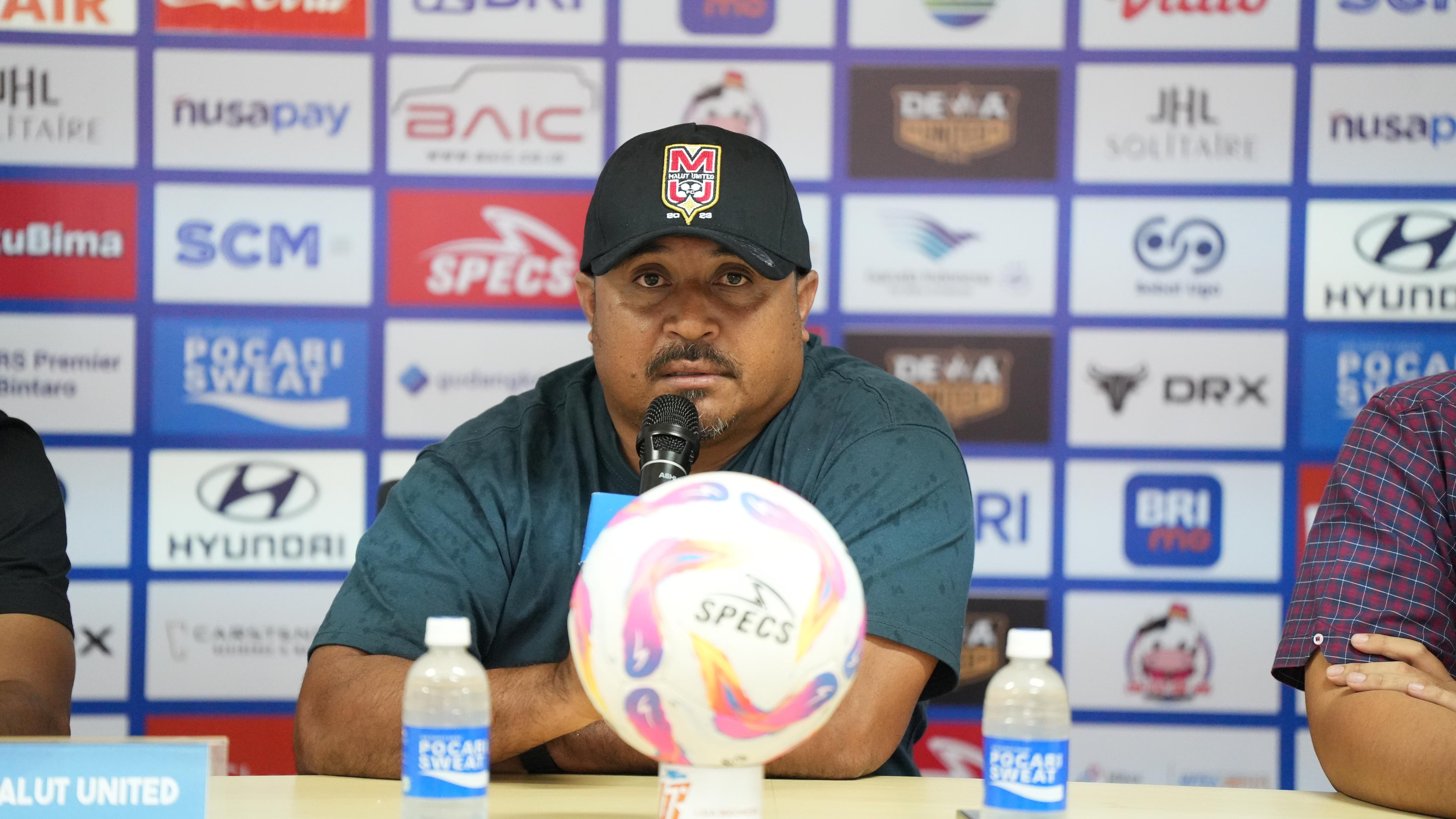 Malut United Pecat Imran Nahumarury dan Yeyen Tumena
