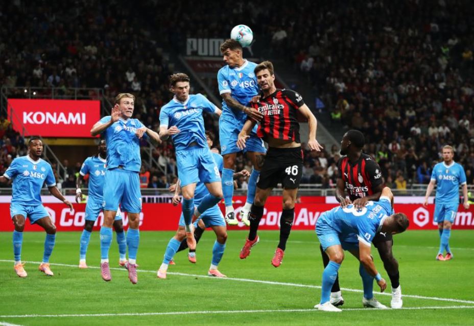 Akhiri Rekor Mulus Napoli, AC Milan Menang Lima Kali Beruntun