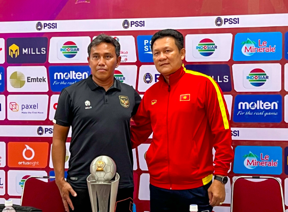 Pelatih Timnas Vietnam U-16 Bicara soal Suporter Indonesia dan Minta Jaminan Keamanan