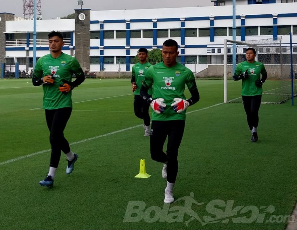 Luizinho Passos Bicara soal Komposisi Kiper Persib untuk Liga 1 2023/2024