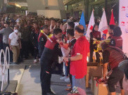 Disambut Kalungan Bunga, Timnas Indonesia U-22 Bikin Histeris