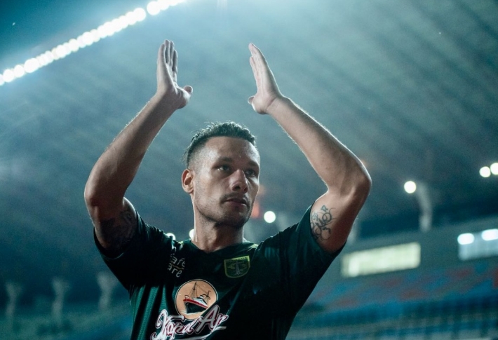 Persebaya Surabaya Tanpa Raphael Maitimo di Markas Barito Putera