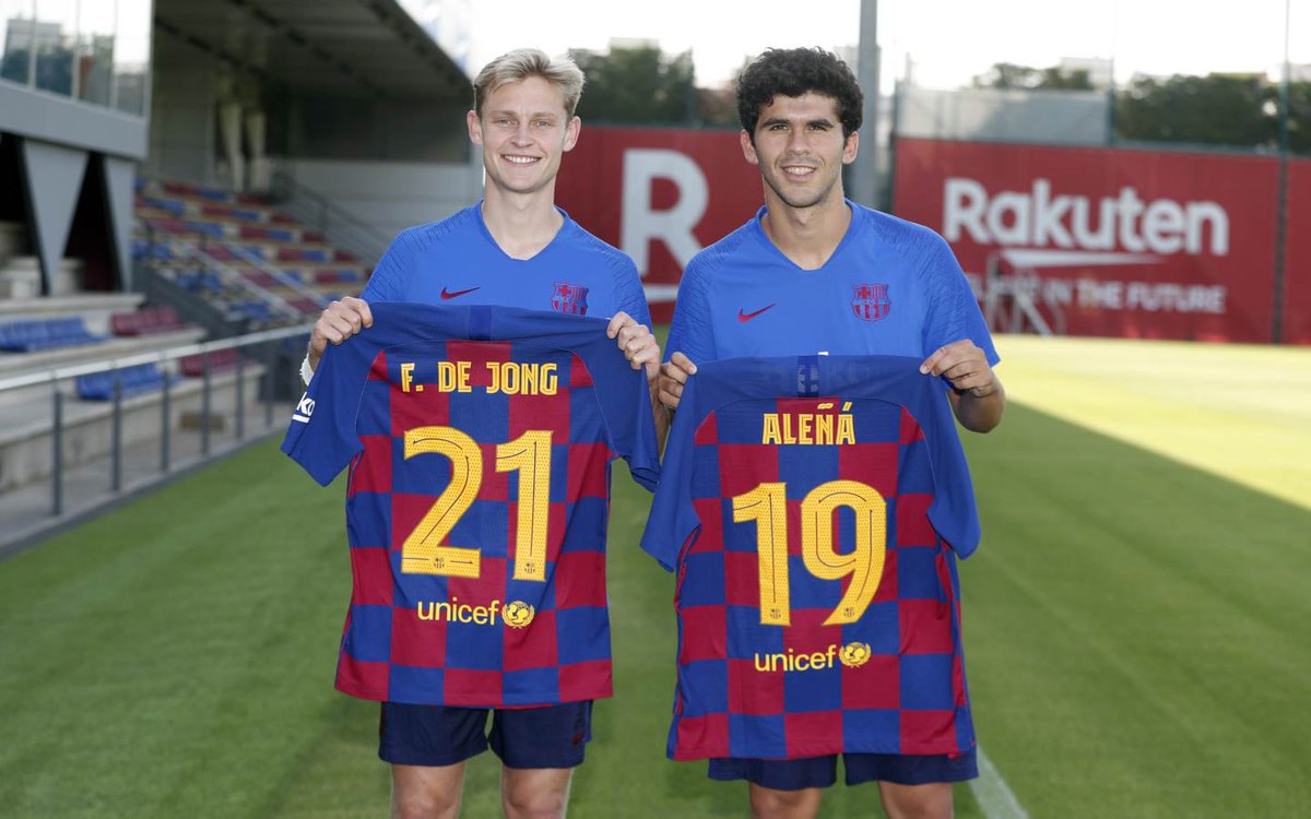 Ada Dusta di Balik Nomor 21 Frenkie de Jong