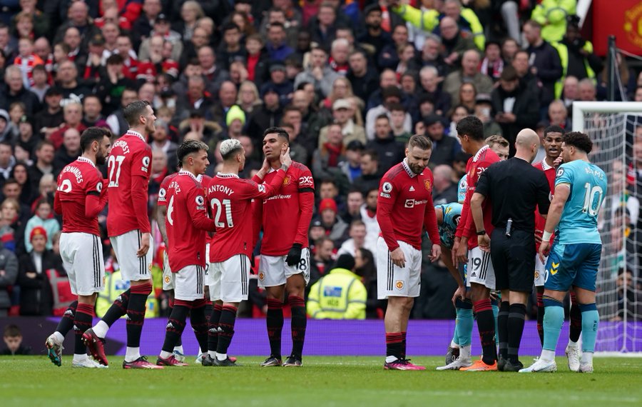 Casemiro Dapat Kartu Merah, Rencana Manchester United Berantakan