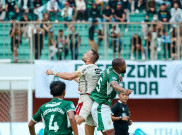 PSS Sleman Kalah di Maguwoharjo, Oknum Suporter Masuk Lapangan dan Rusak Bench