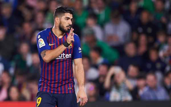 Absen 15 Hari, Suarez Masih Berpeluang Tampil Lawan Man United