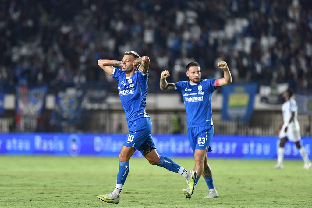 Hasil Liga 1 2024/2025: Arema FC Kejutkan PSM, Persib Menang atas PSIS