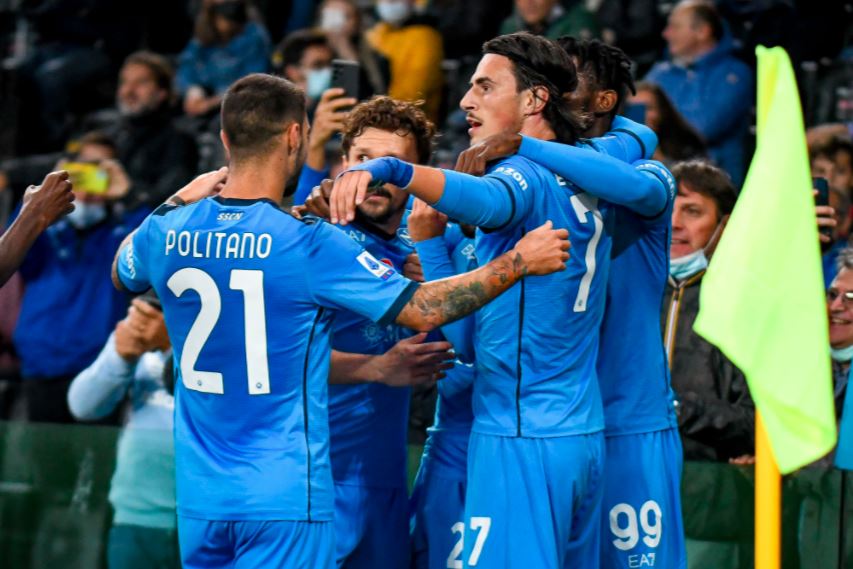 Setelah Tiga Tahun Lamanya, Napoli Nikmati Singgasana Puncak Klasemen Serie A