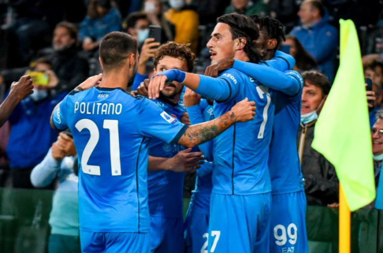 Setelah Tiga Tahun Lamanya, Napoli Nikmati Singgasana Puncak Klasemen Serie A
