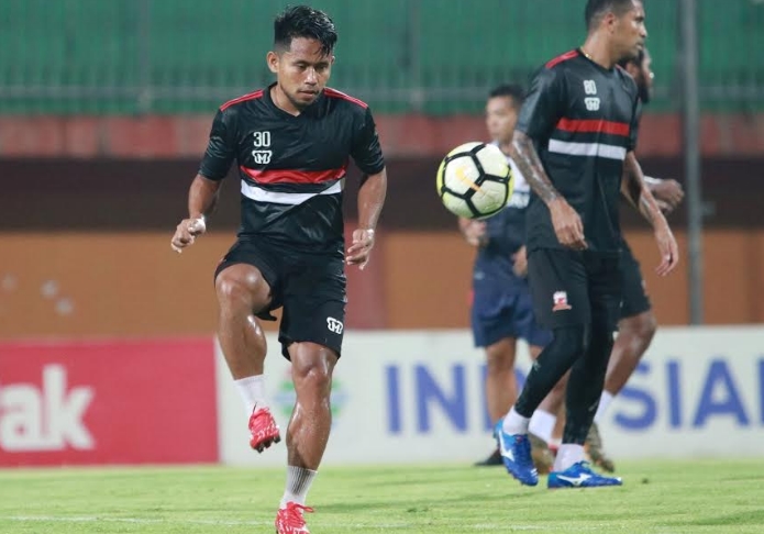 Dejan Antonic Enggan Paksakan Andik Vermansah Turun Lagi Hadapi Persebaya