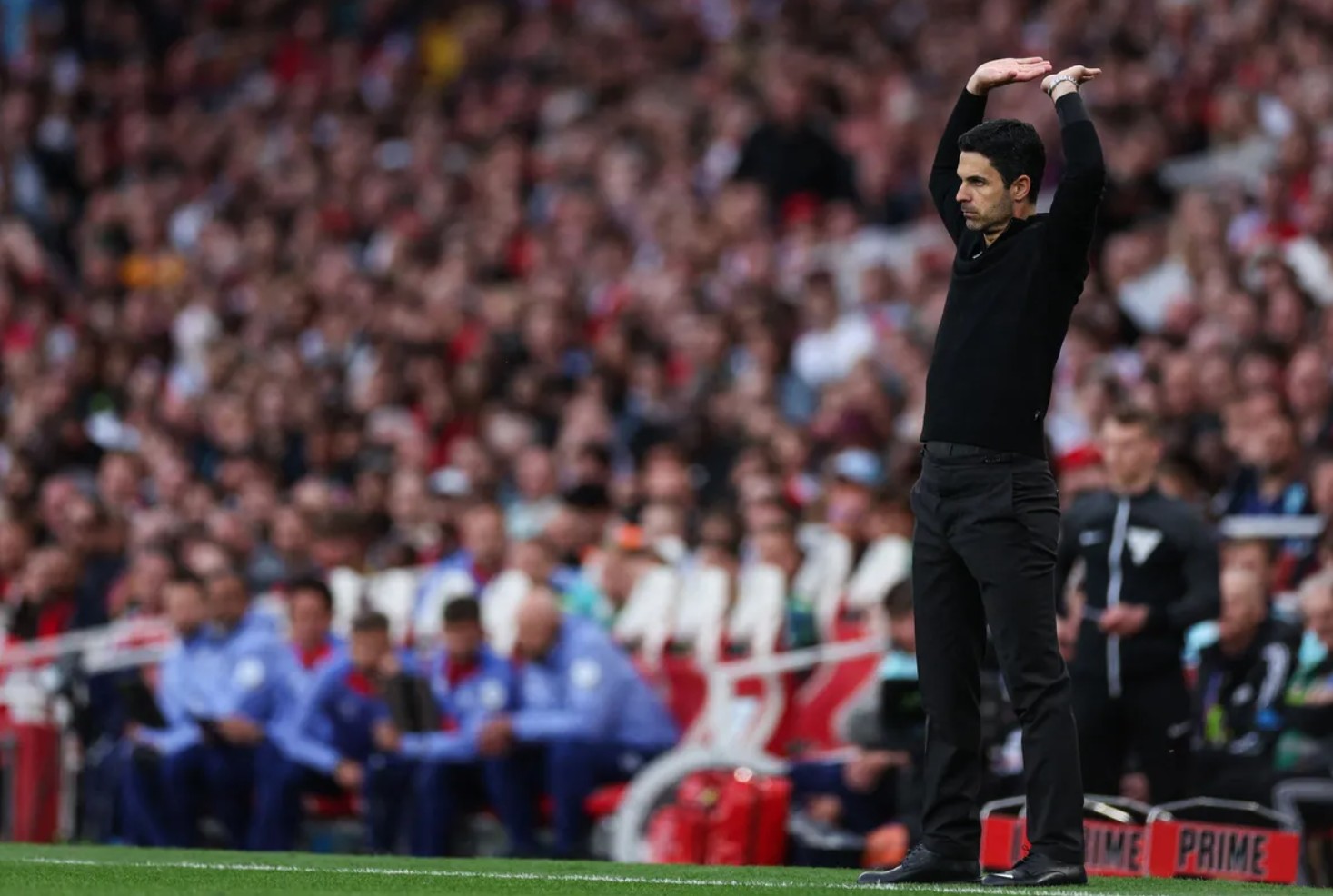 Arsenal Gagal Menang di Kandang, Mikel Arteta Rasakan Perbedaan Atmosfer dan Dukungan Suporter