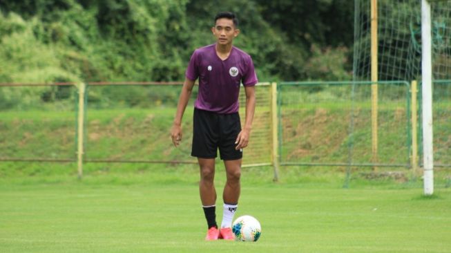 Alasan Bek Timnas U-19 Memasukkan Baju Layaknya Siswa Teladan
