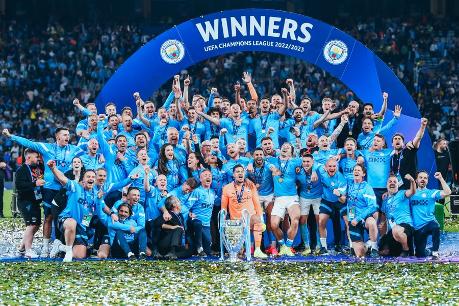 Beri Wejangan, Arsene Wenger Minta Manchester City Terus Belanja Pemain Bintang