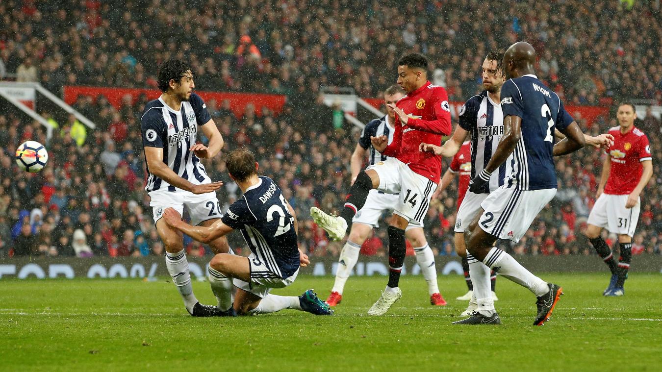 Hasil Liga-Liga Eropa: Manchester United Tersungkur, AC Milan Tahan Napoli