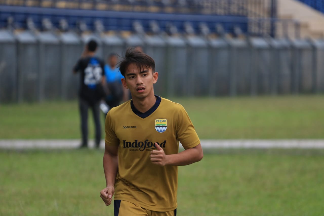 Persib B Tolak Cucu BJ Habibie Masuk Tim