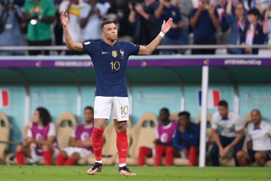 Piala Dunia 2022: Kylian Mbappe Diklaim Lebih Baik daripada Lionel Messi